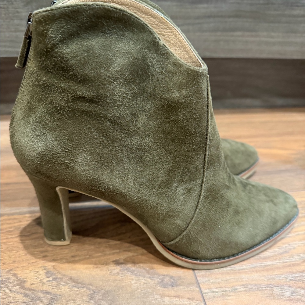 Lolacruz Suede Elegant Olive Green Ankle Booties 40